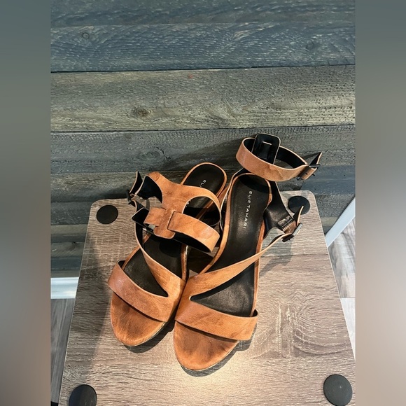 ELIE TAHARI ~Brown/Black Strappy Wedge Sandals - Picture 4 of 9